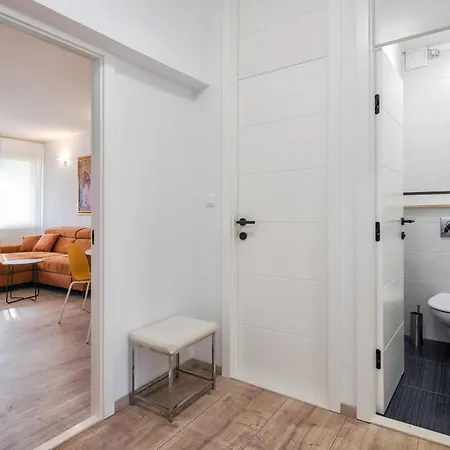 3-bedroom Sea View - Balcony, Elevator - Spinut, 아파트 스플리트