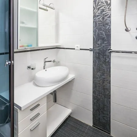 3-bedroom Sea View - Balcony, Elevator - Spinut, * 스플리트