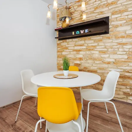 3-bedroom Sea View - Balcony, Elevator - Spinut, 스플리트