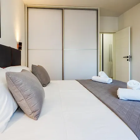 3-bedroom Sea View - Balcony, Elevator - Spinut, 아파트 *